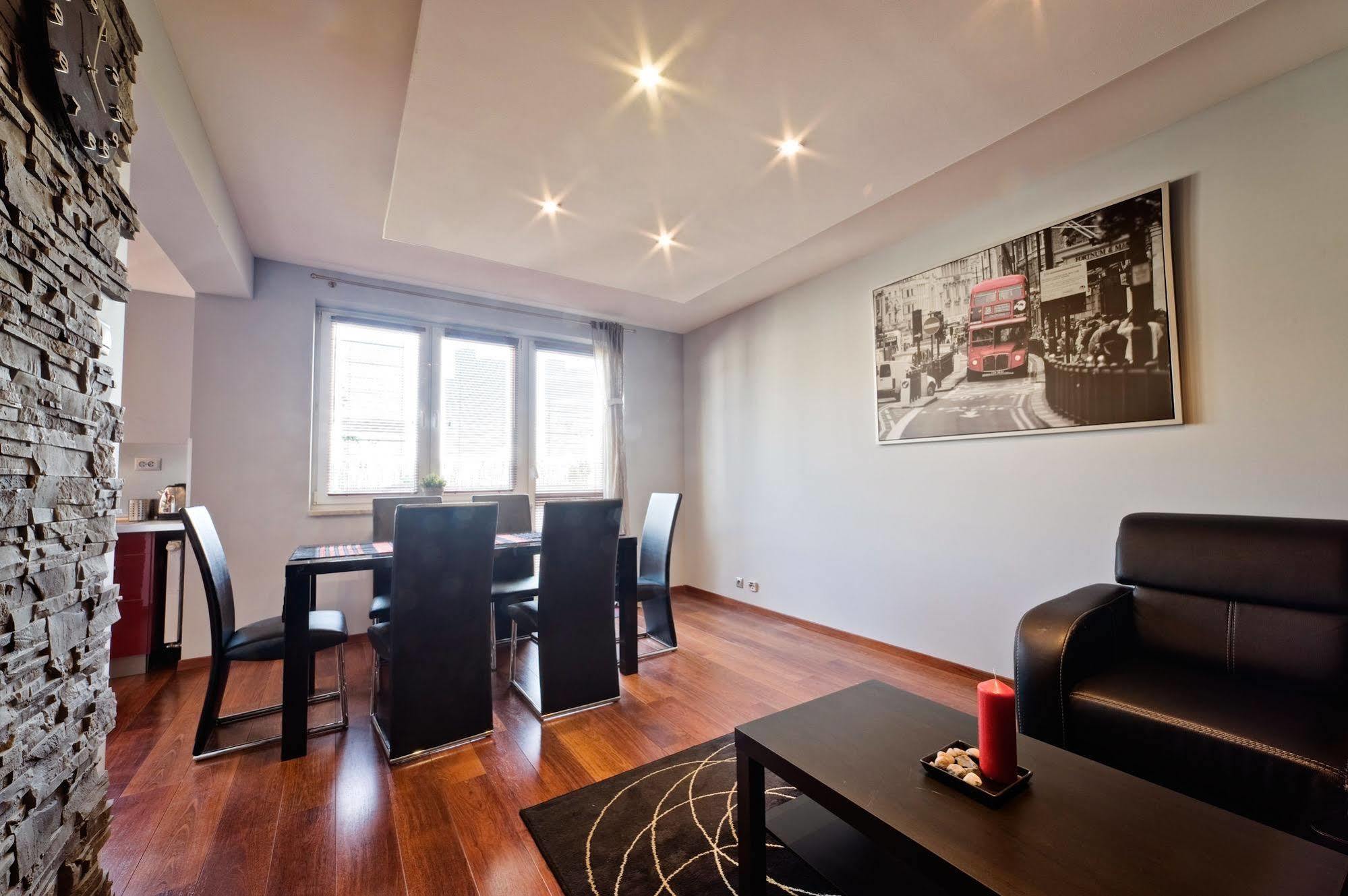 E Apartamenty Centrum Познань Экстерьер фото